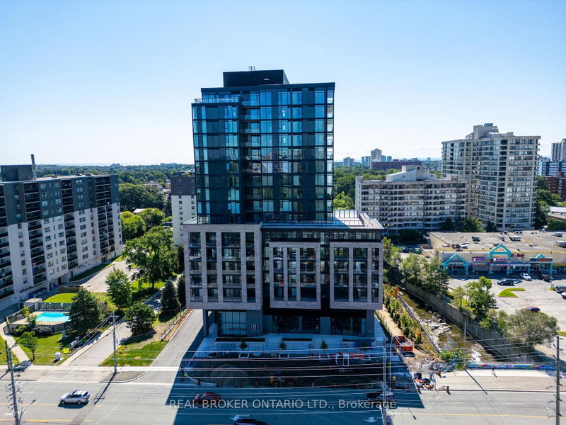 1602 - 86 Dundas Street E