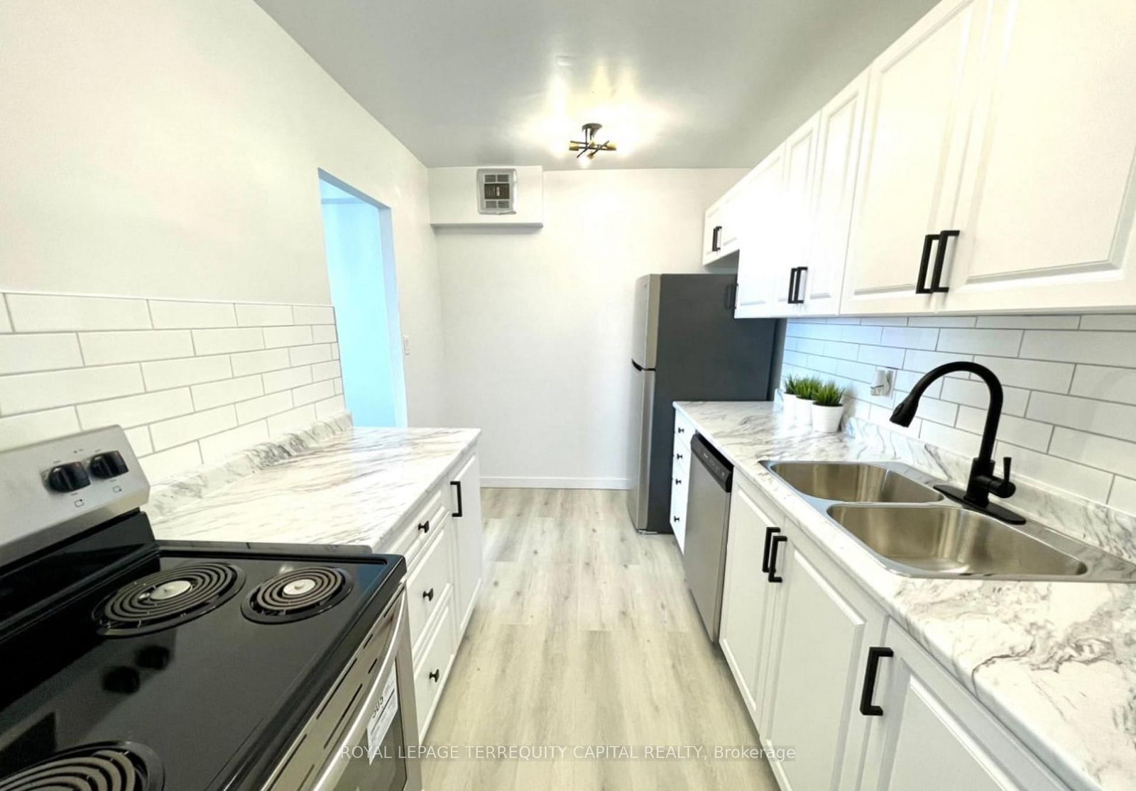 1109-345 Driftwood Avenue, Toronto, ON, photo 5