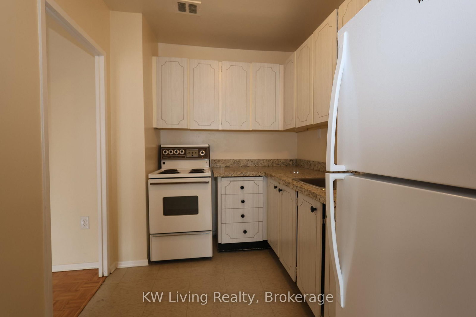 480 Lakeshore Road E, Unit 309 - Photo 13