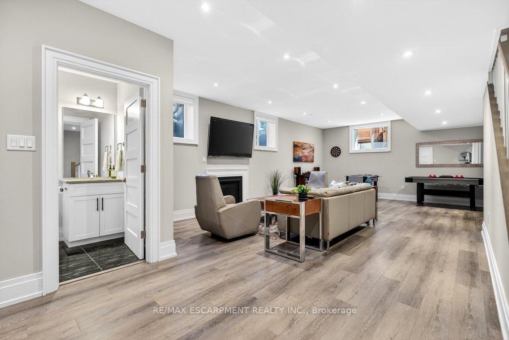 2134 New Street • #6 • Burlington, ON photo 34