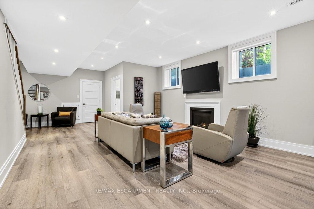 2134 New Street • #6 • Burlington, ON photo 36