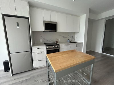 Unit 323 — 1787 ST. CLAIR Avenue W — photo 4