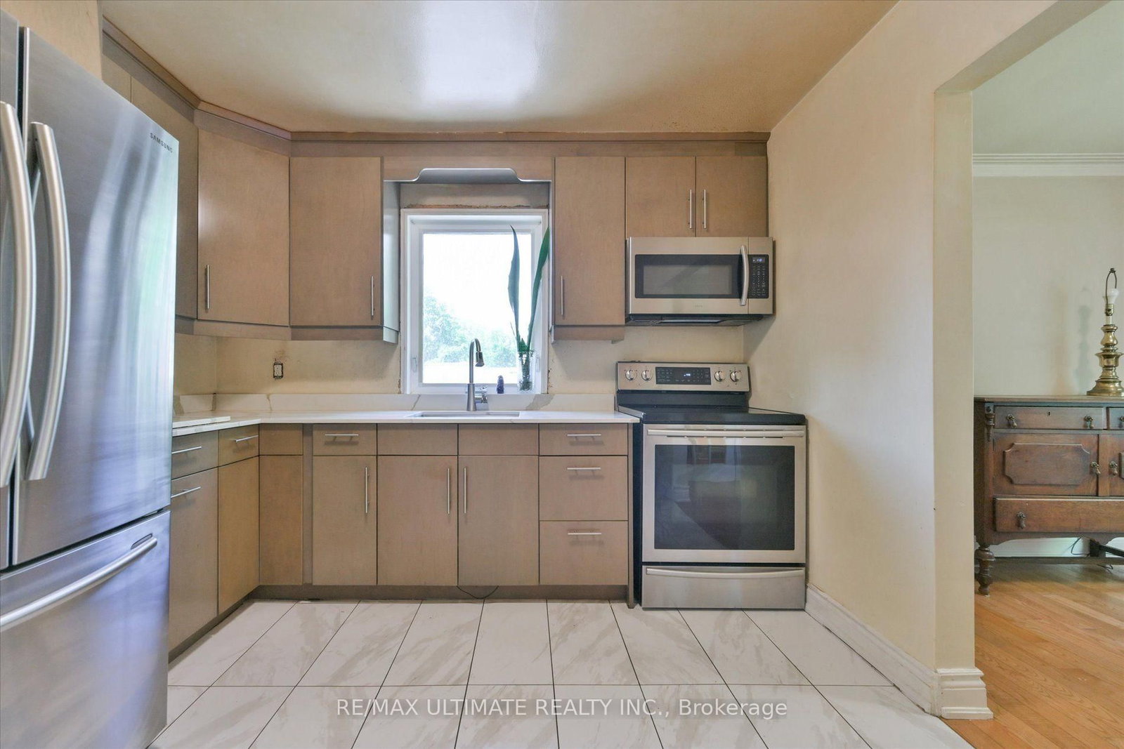 1076 Dixie Road • Mississauga, ON photo 15