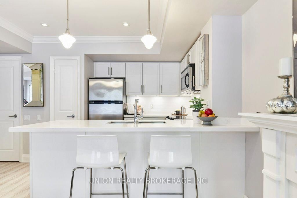 93 The Queensway • #39 • Toronto, ON photo 11