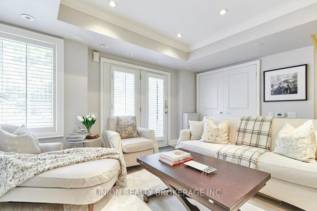 93 The Queensway • #39 • Toronto, ON photo 12