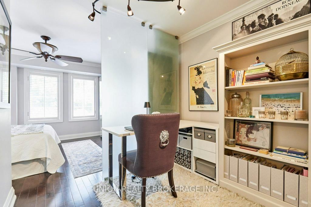 93 The Queensway • #39 • Toronto, ON photo 13