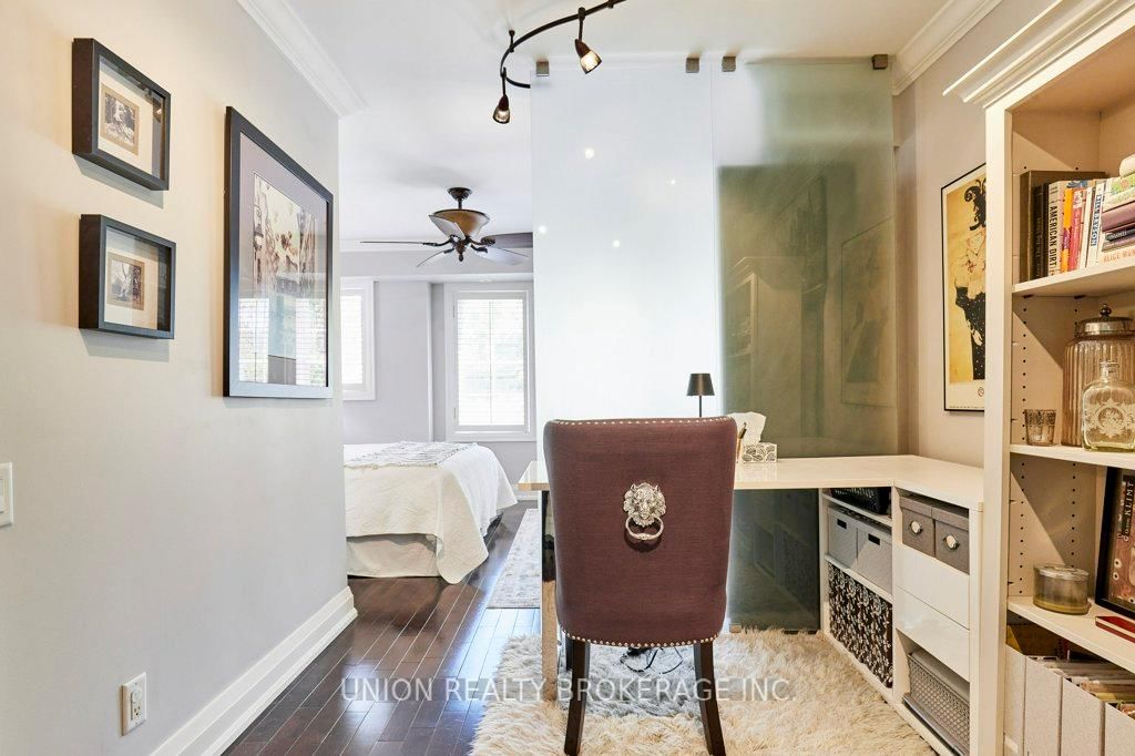 93 The Queensway • #39 • Toronto, ON photo 14