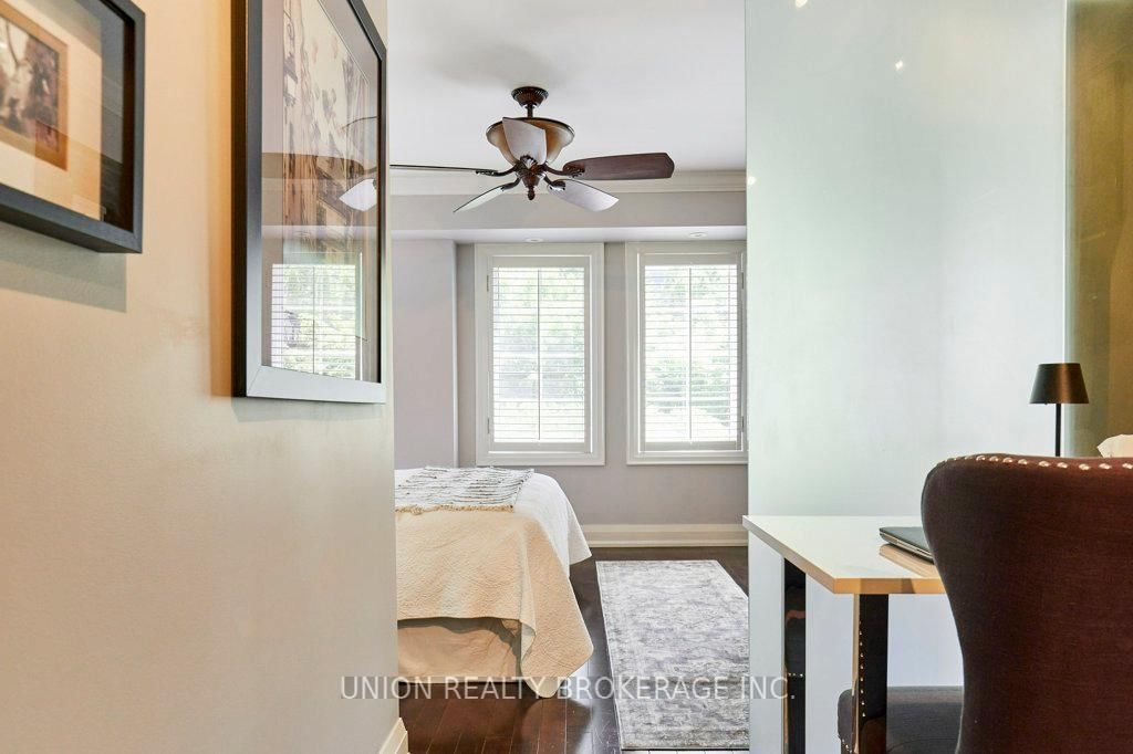 93 The Queensway • #39 • Toronto, ON photo 15