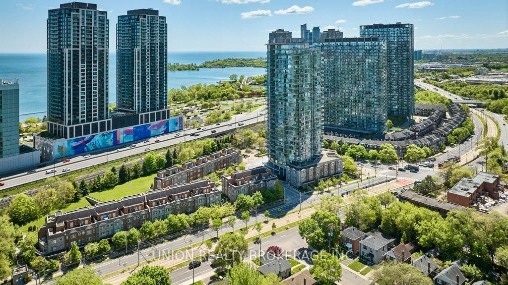 93 The Queensway • #39 • Toronto, ON photo 23