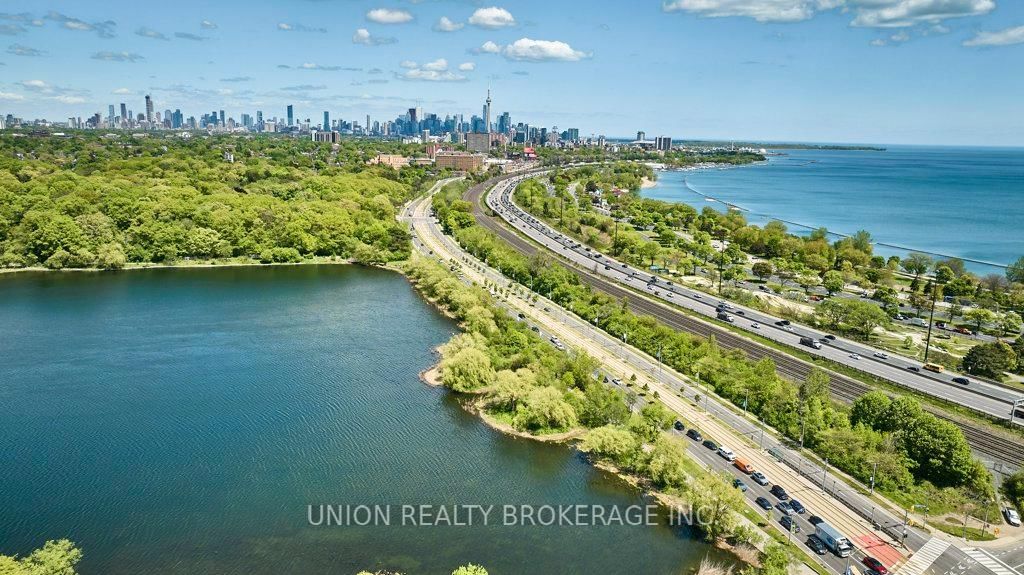 93 The Queensway • #39 • Toronto, ON photo 24