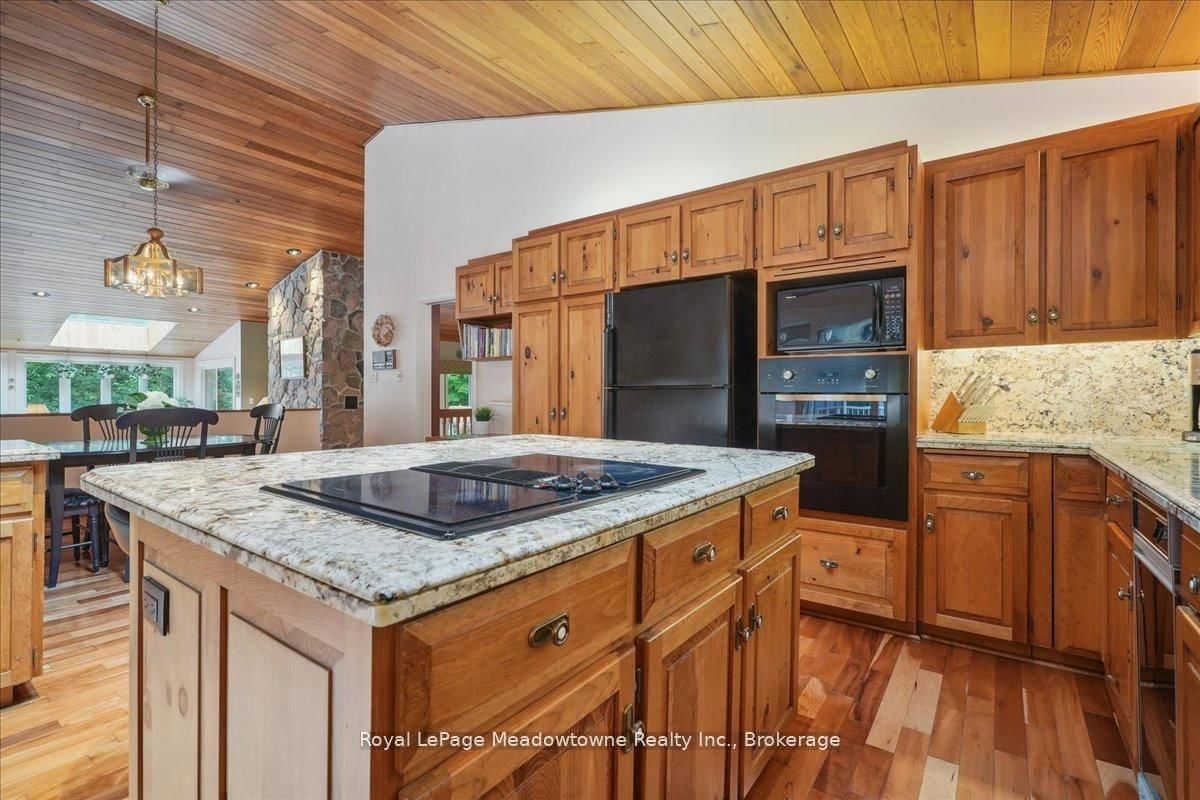 5590 STEELES Avenue W • Milton, ON photo 17