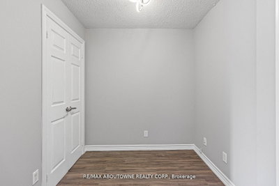 Unit 401 — 310 Burnhamthorpe Road W — photo 6
