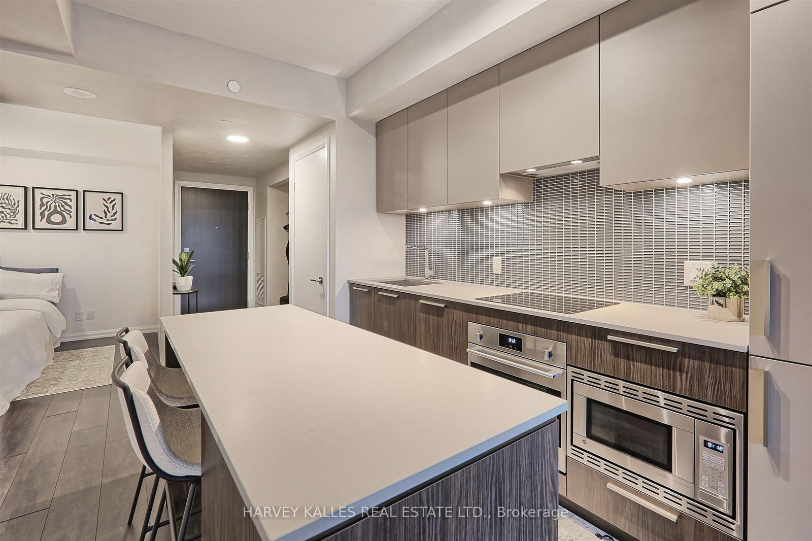 4208 Dundas Street W • #412 • Toronto, ON photo 6