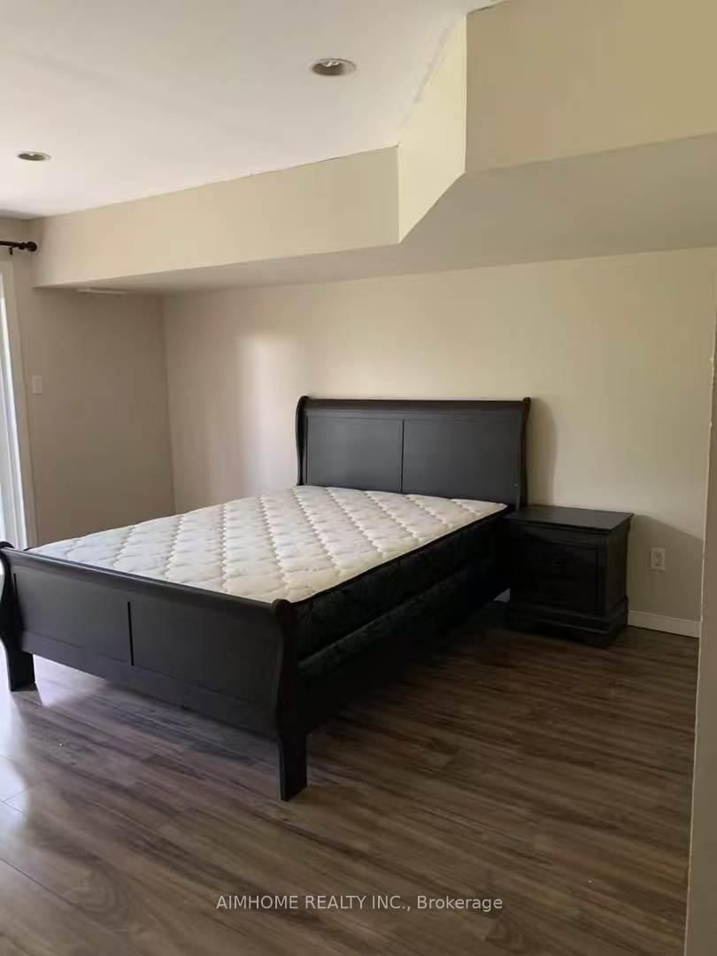 800 Dundas Street W, Unit 30 - Photo 2