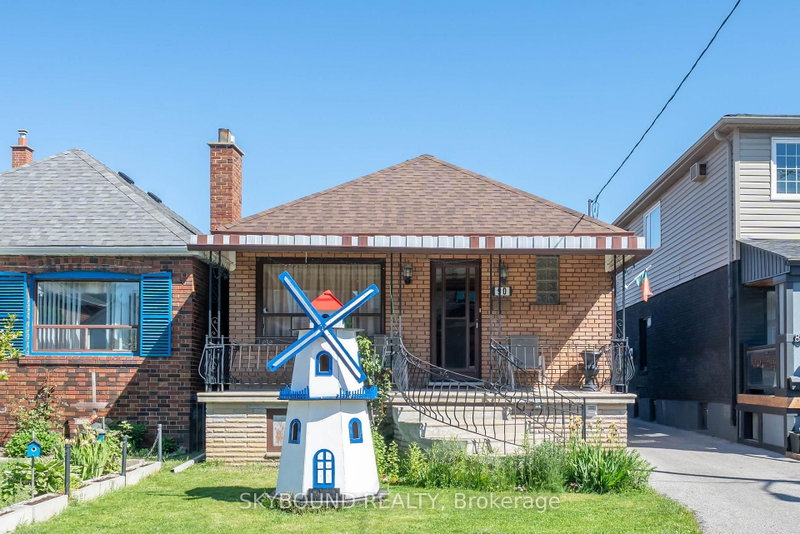 90 Ypres Rd, Toronto, Ontario
