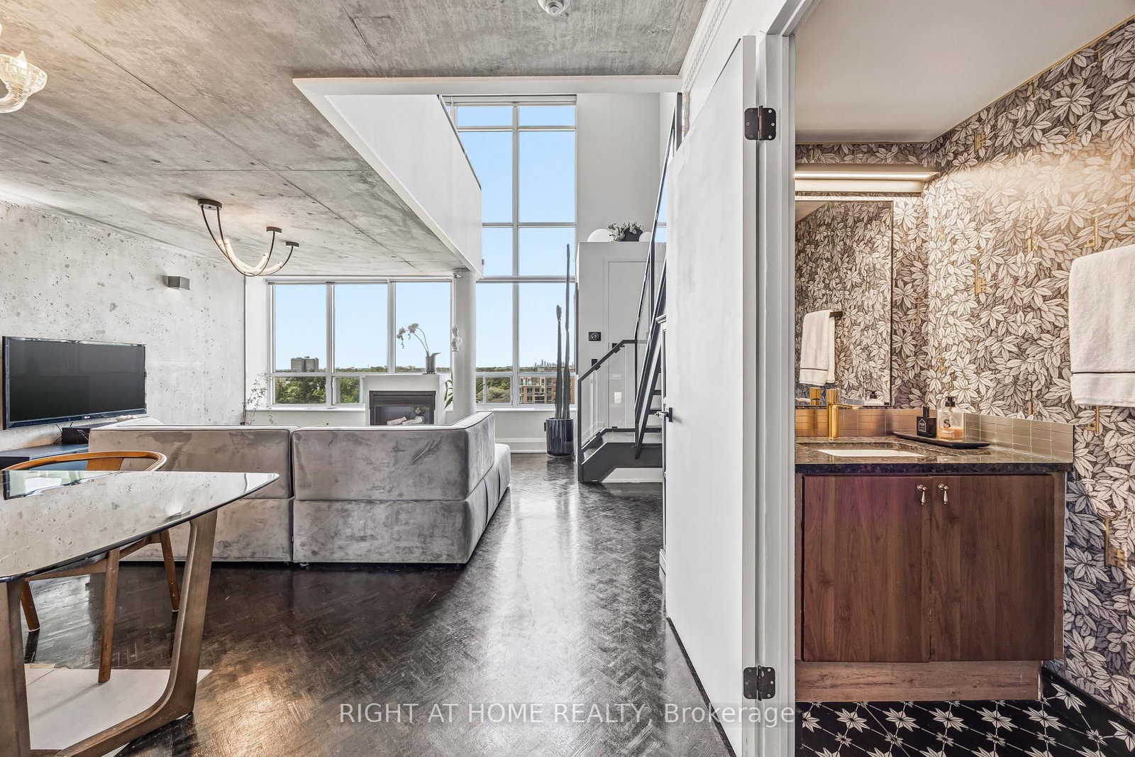 612-250 Manitoba Street, Toronto, ON, photo 2