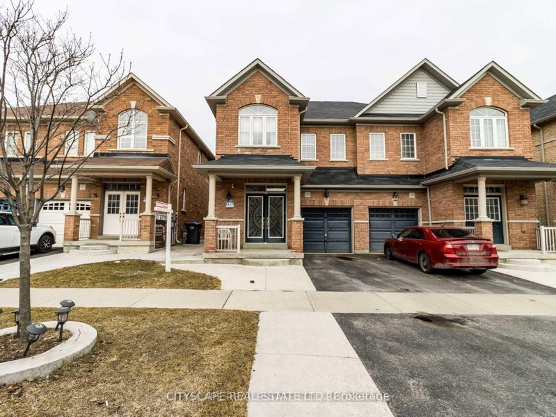 home for lease on Upper-20 Pentonville Road