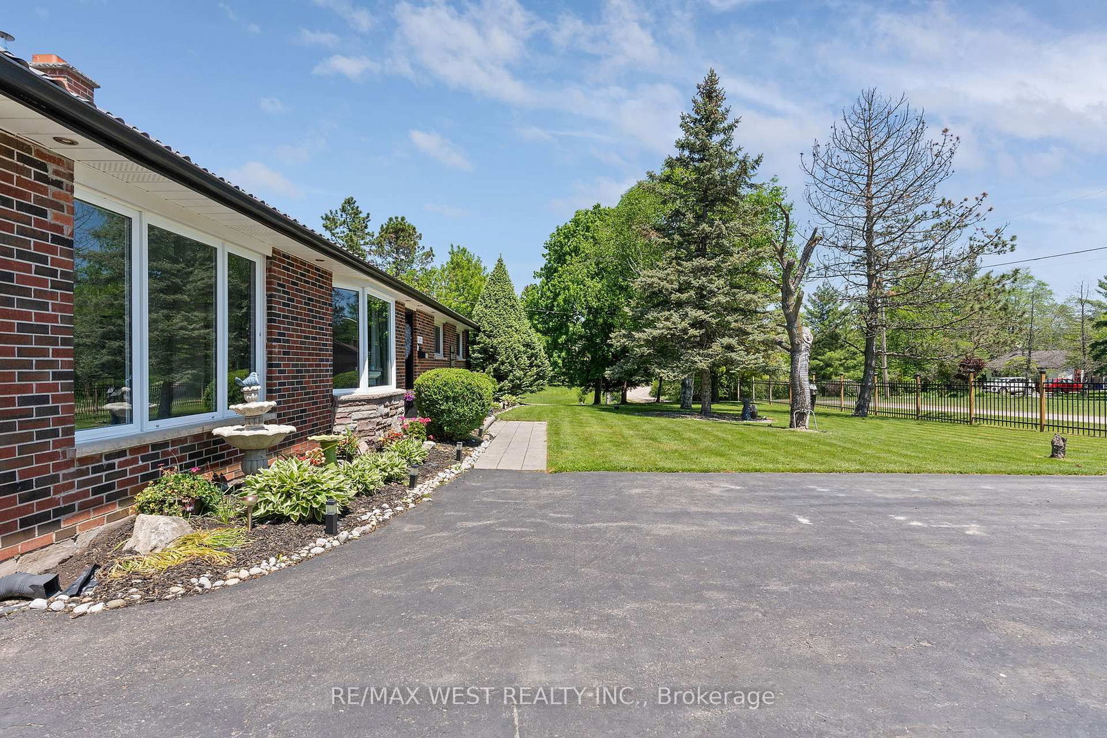 16731 Leslie Hill Road • Halton Hills, ON photo 5