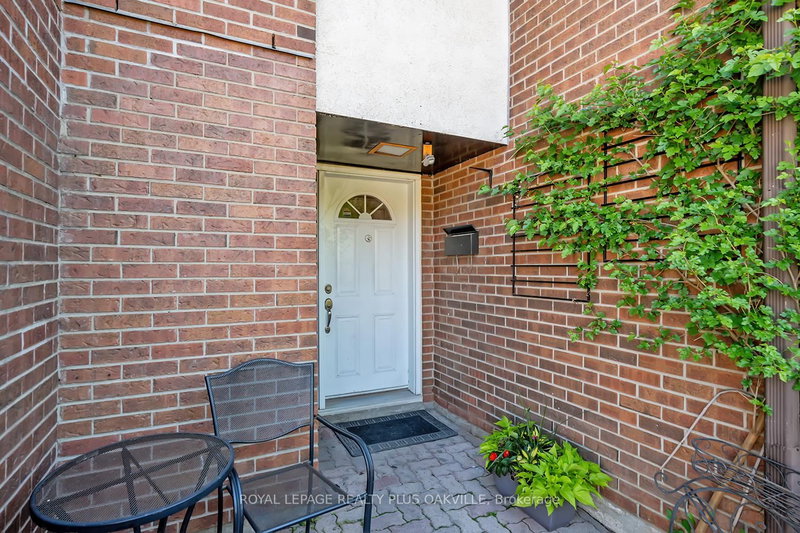51 - 1051 Cedarglen Gate