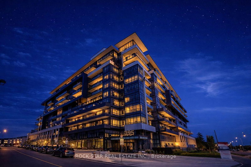 601 - 395 Dundas Street W