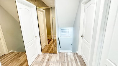 7 Dalraith Crescent • Brampton, ON photo 4