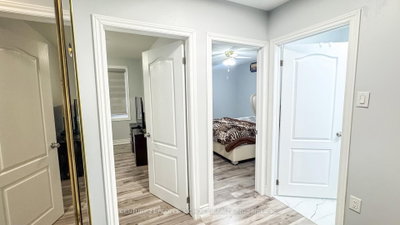 7 Dalraith Crescent • Brampton, ON photo 5