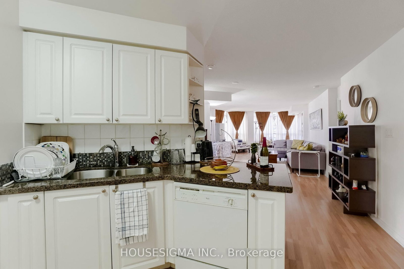 3880 Duke Of York Boulevard, Unit 807 - Photo 10