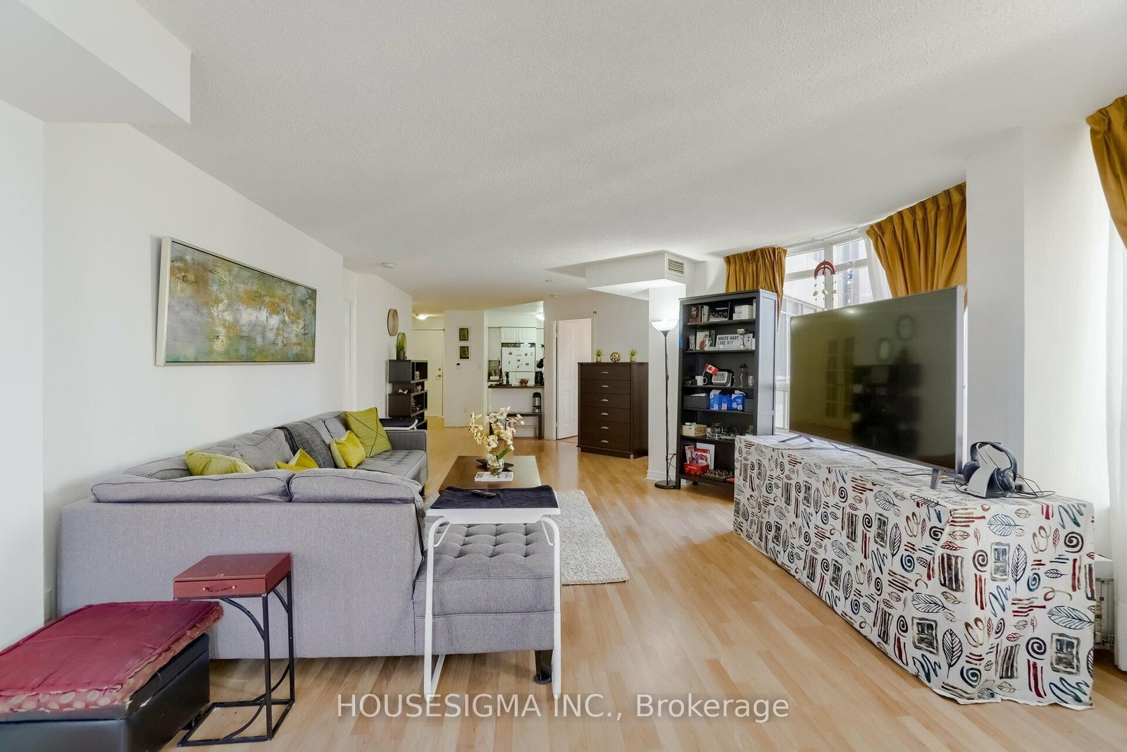 3880 Duke Of York Boulevard, Unit 807 - Photo 13