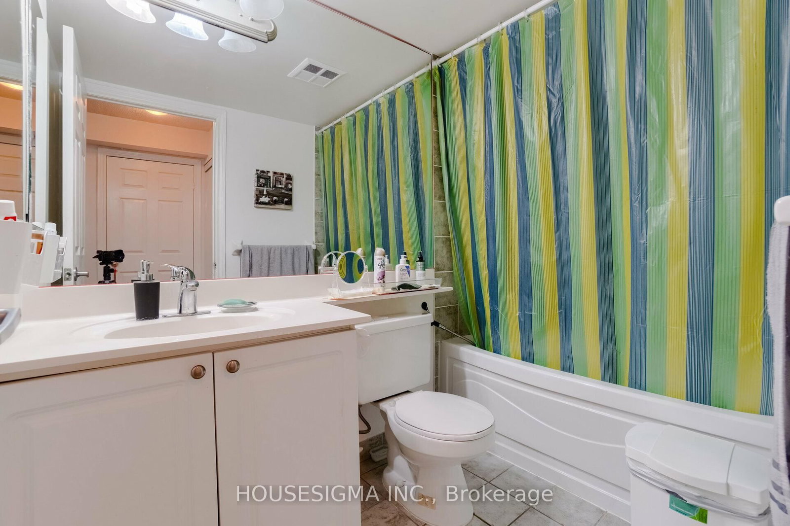 3880 Duke Of York Boulevard, Unit 807 - Photo 17