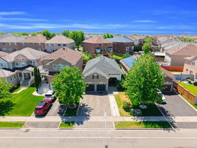 74 Fletchers Creek Boulevard — photo 5
