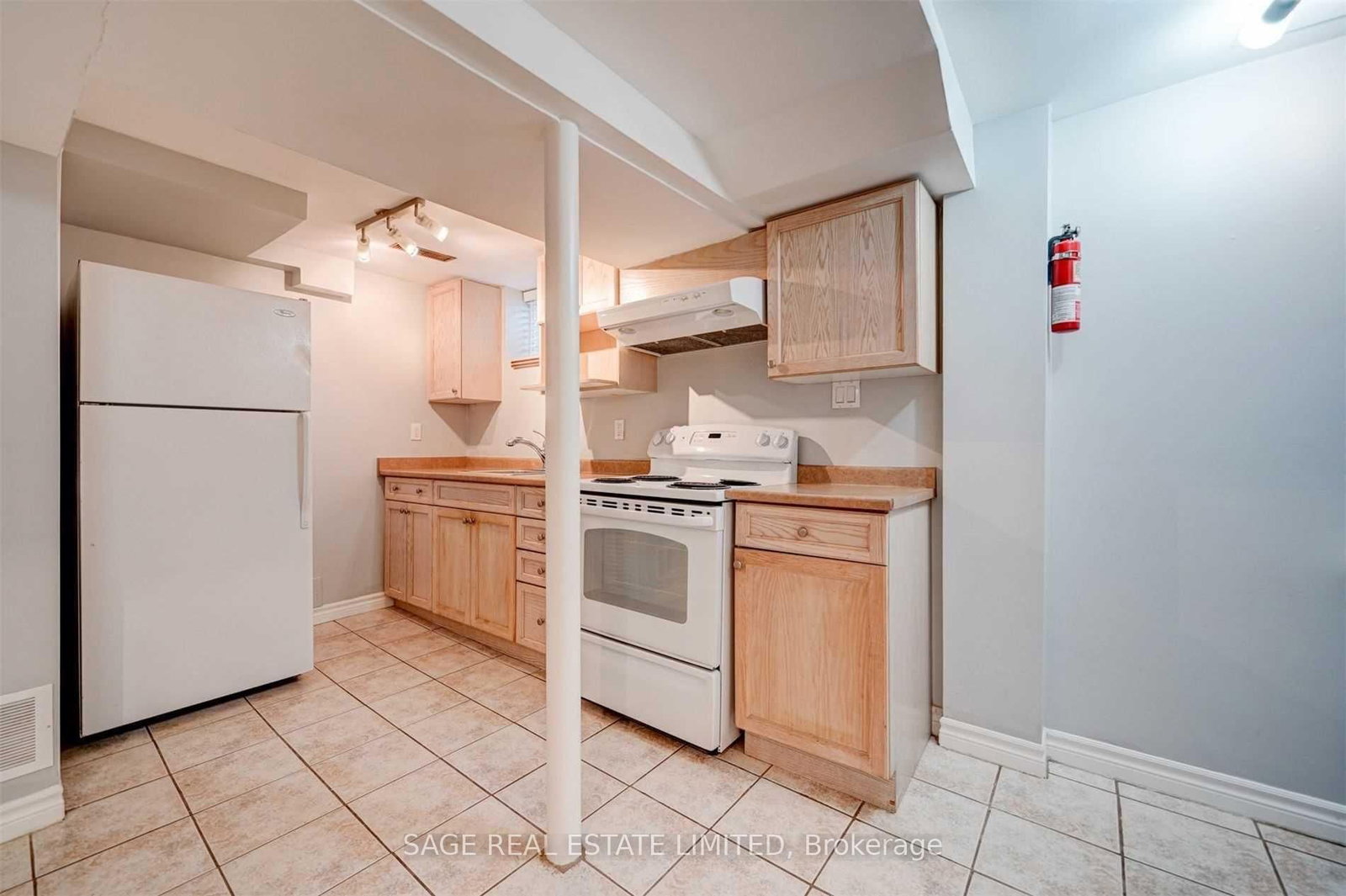 1575 Dufferin Street - Photo 19