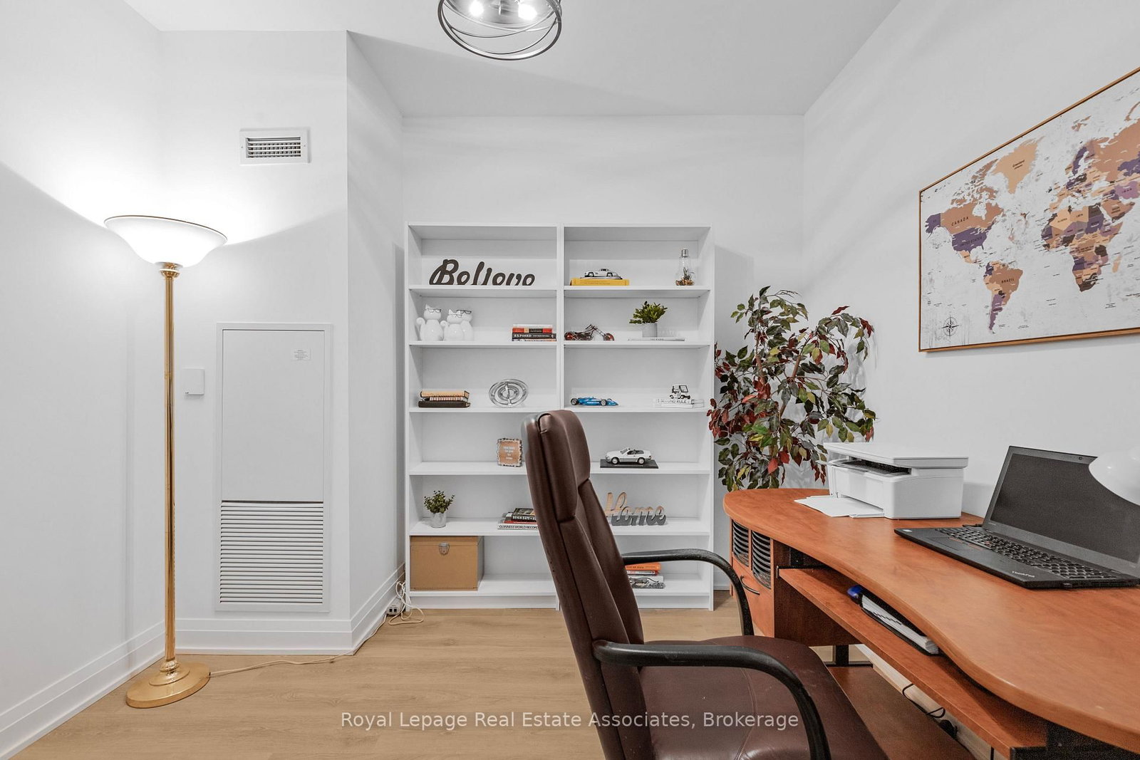 21 Park Street E, Unit 805 - Photo 12