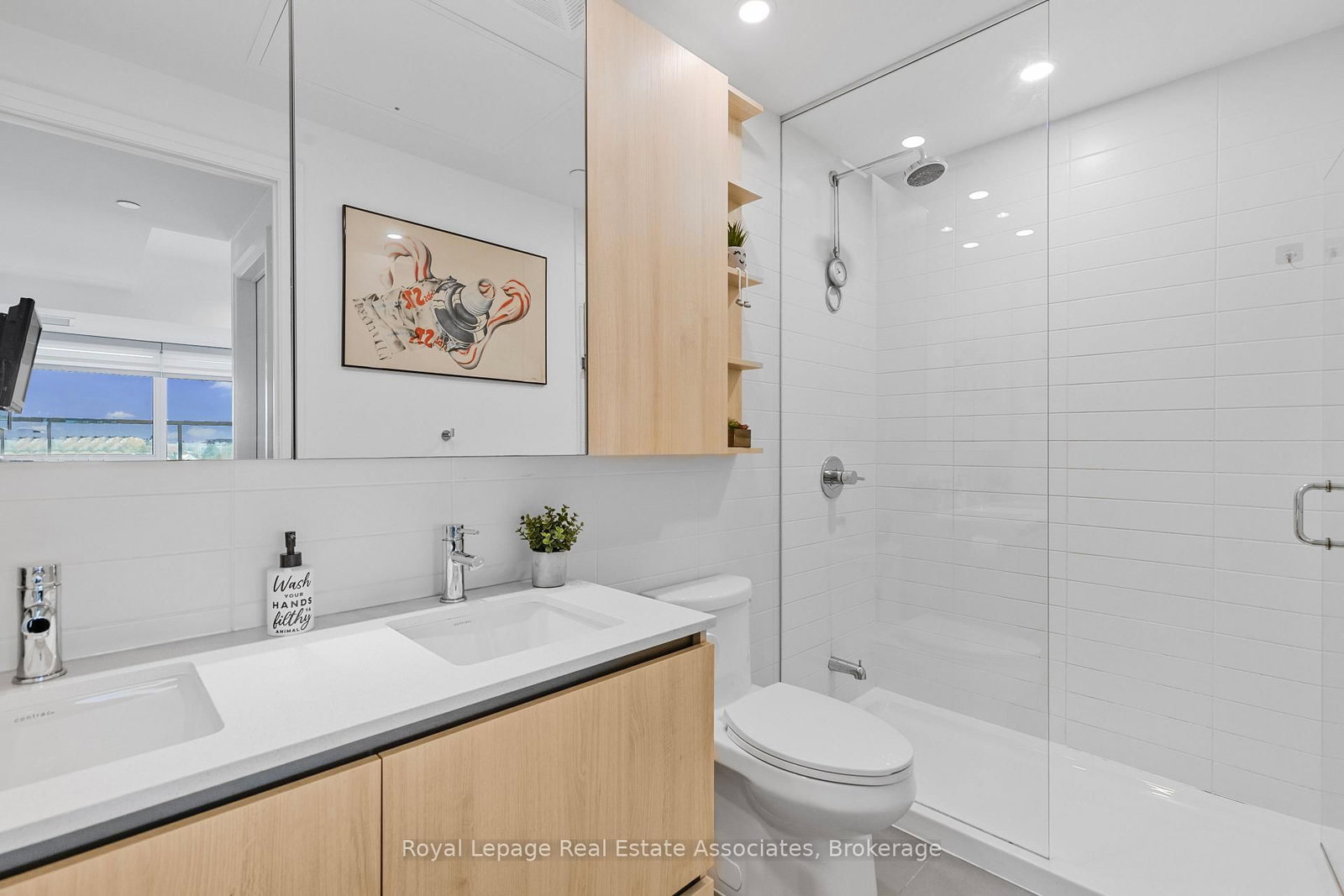 21 Park Street E, Unit 805 - Photo 4