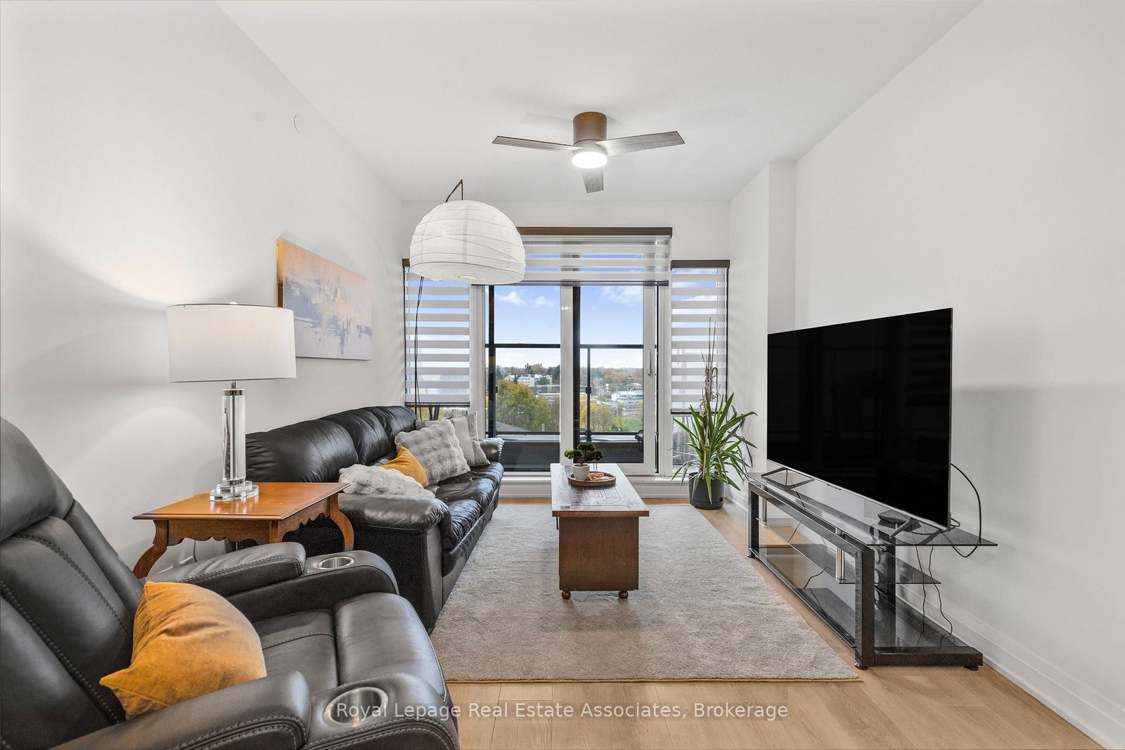 21 Park Street E, Unit 805 - Photo 7
