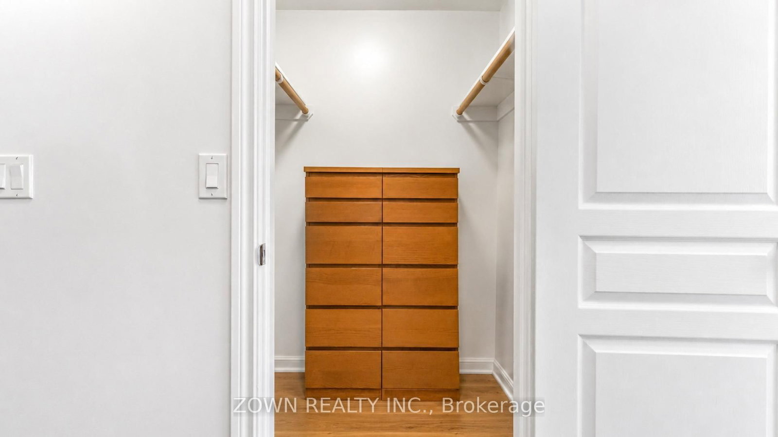 70 Eastwood Park Gardens, Unit 25 - Photo 23