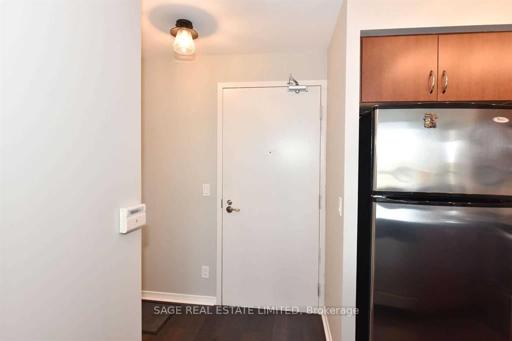 2230 Lake Shore Boulevard W, Unit 307 - Photo 3
