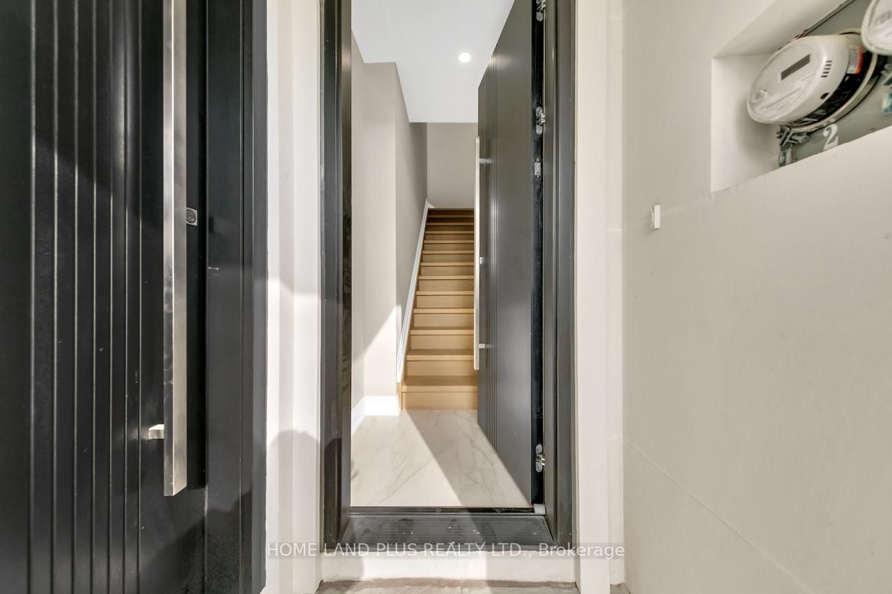 78 Bowie Avenue, Toronto, ON, photo 4