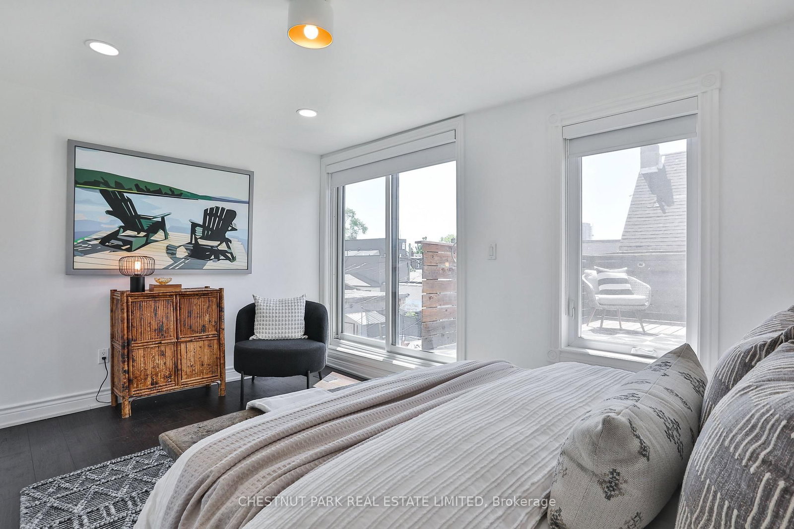 1341 Dupont Street - Photo 18