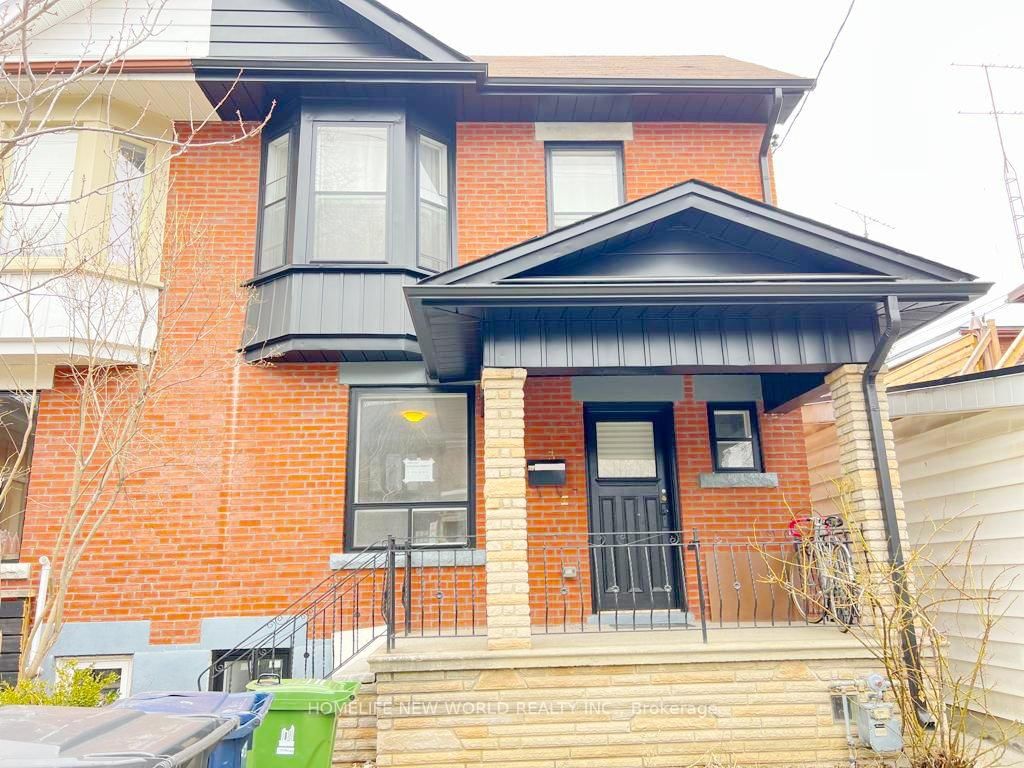 Main-3 Roblocke Avenue, Toronto, ON
