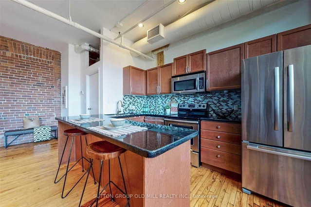 11 - 121 Prescott Avenue