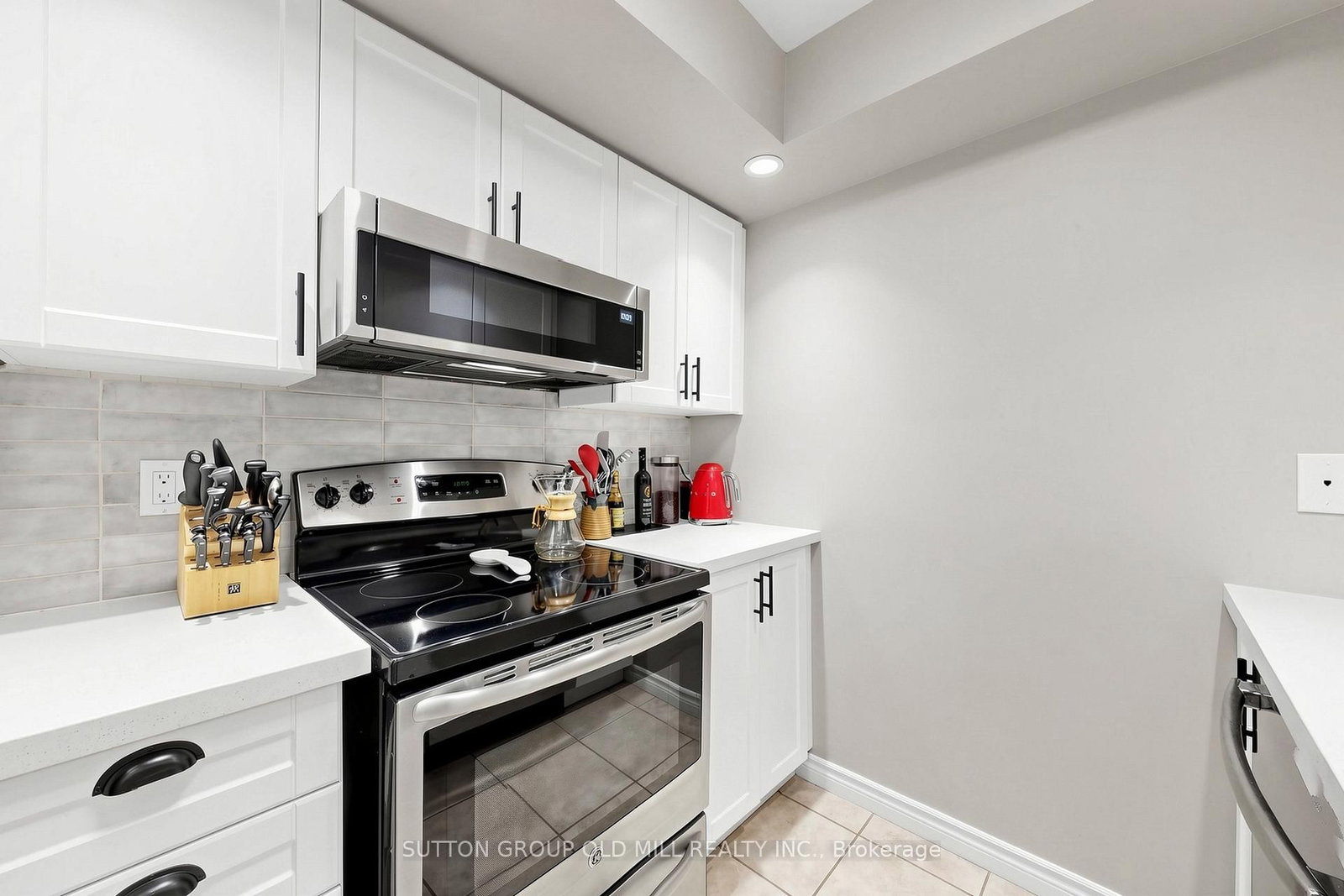 5233 Dundas Street W, Unit 1716 - Photo 9