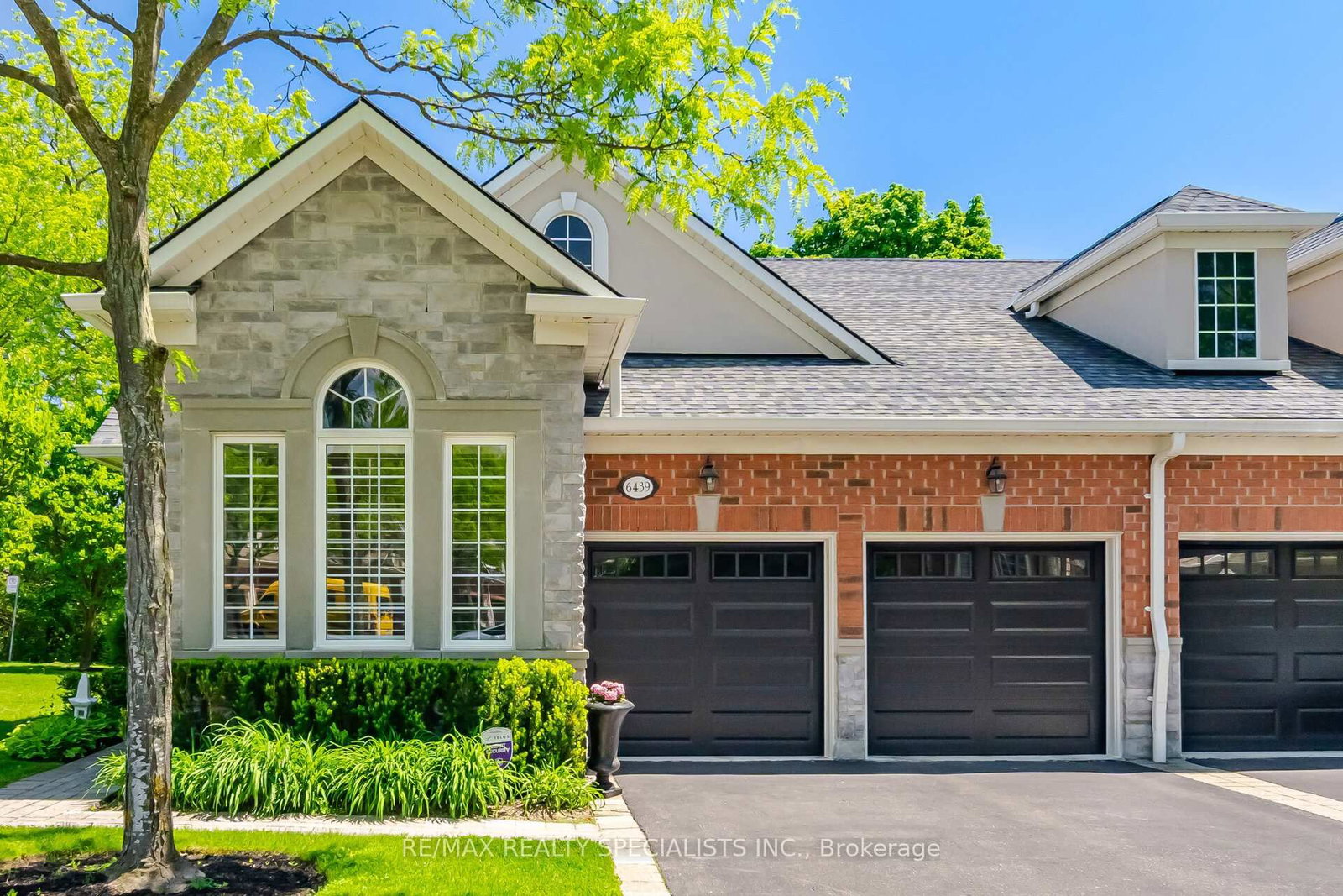 6439 Rivergate Place • Mississauga, ON photo 1