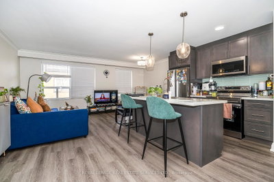 Semi-Detached House leased at 9-2637 Keele Street, Toronto, Ontario, M6L 2P2 - Maple Leaf - MLS: W13227966