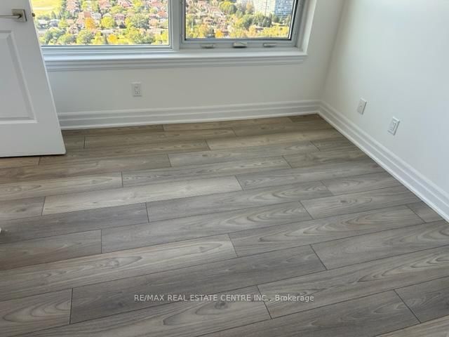 3608 - 36 Elm Drive W