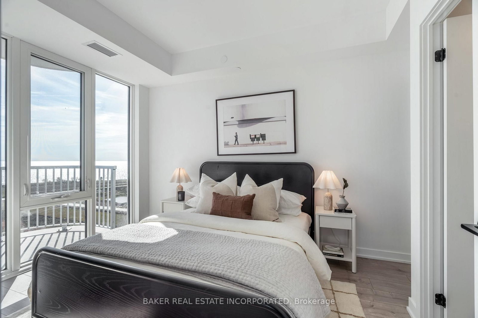 220 Missinnihe Way • #1205 • Mississauga, ON photo 6