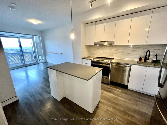 1307 - 2520 Eglinton Avenue W