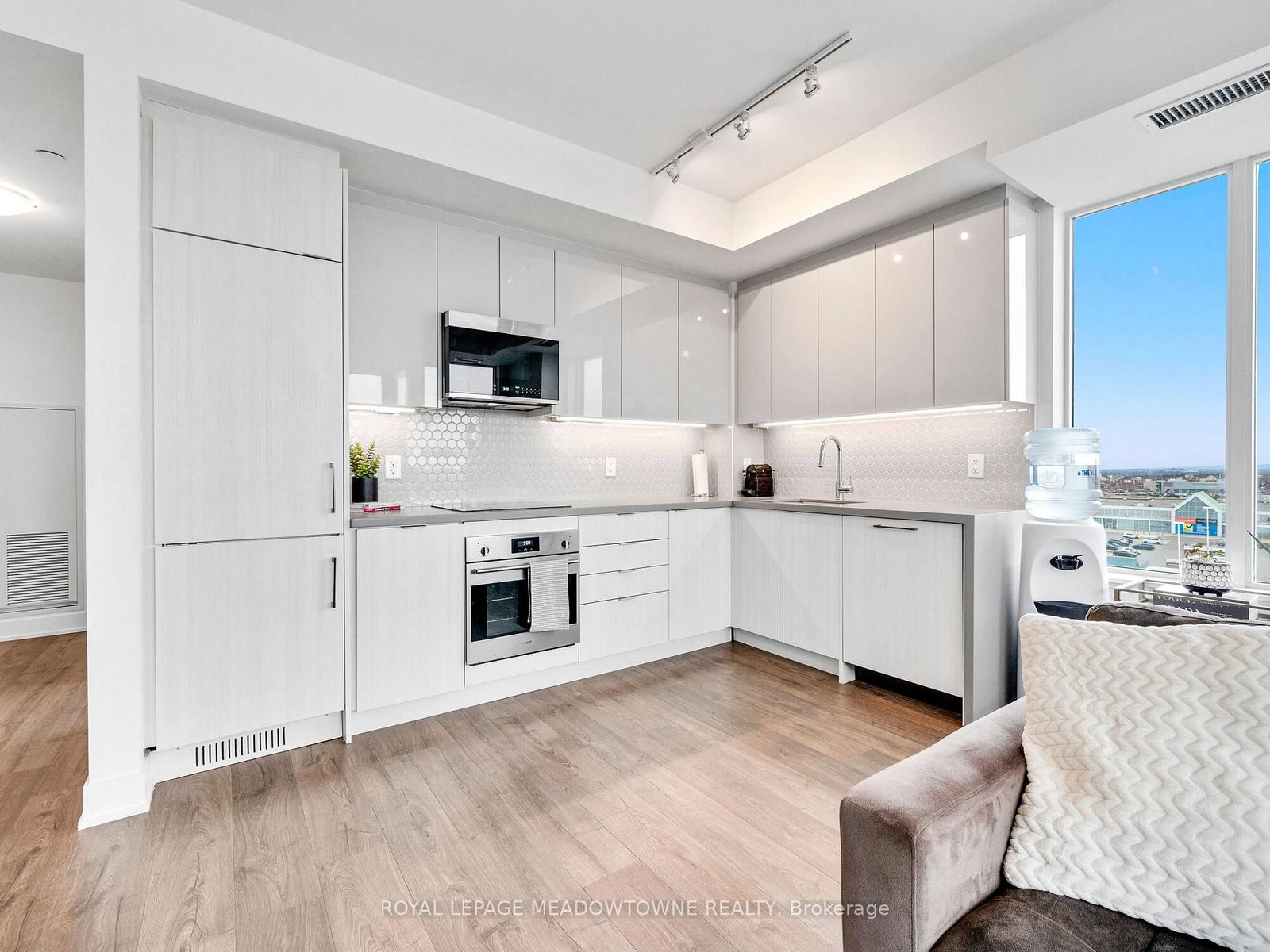 2489 Taunton Road, Unit 714 - Photo 8