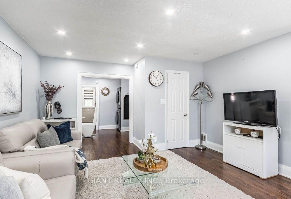 22 West Street W - Photo 5