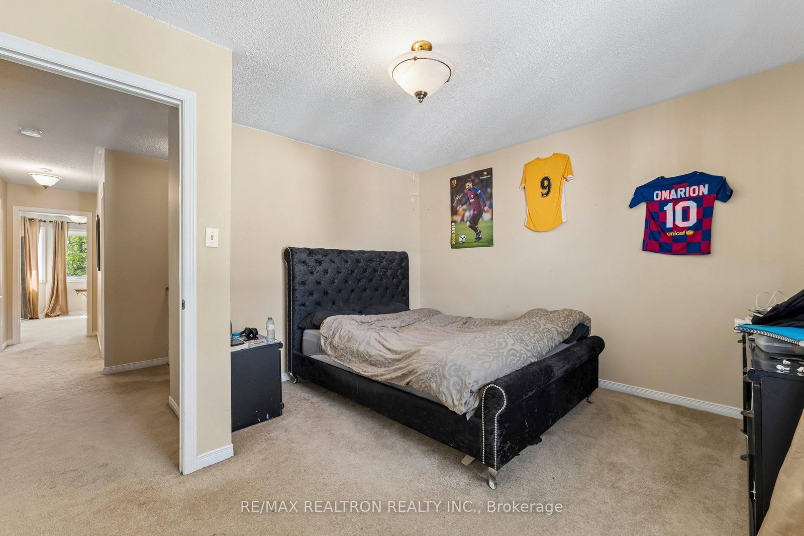 16 Bison Run Road • Brampton, ON photo 14