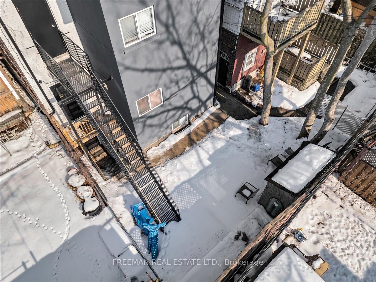 204-15 Thorburn Avenue, Toronto, ON, photo 5